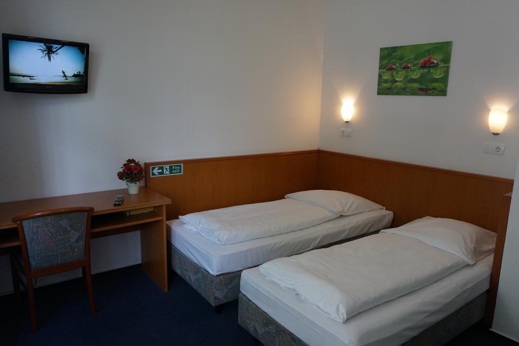 Itm Hotel Oase Hamburg-Harburg Kamer foto